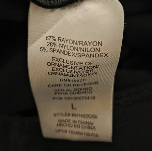 Democracy High Rise Pull-On Crop Pant Rayon/Nylon/Spandex Black Size L - Picture 7 of 7